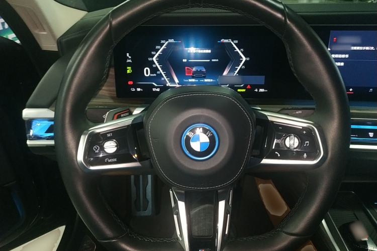 Used BMW i7 2023 eDrive50L Leading M Sport Package Steering Wheel