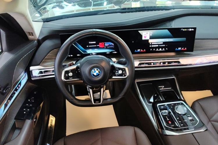 Used BMW i7 2023 eDrive50L Leading M Sport Package Steering Wheel