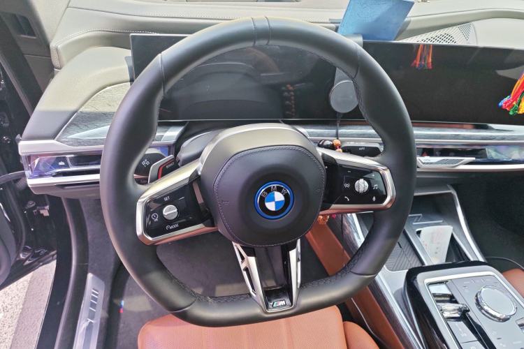 Used BMW i7 2023 eDrive50L Prestige M Sport Package Steering Wheel