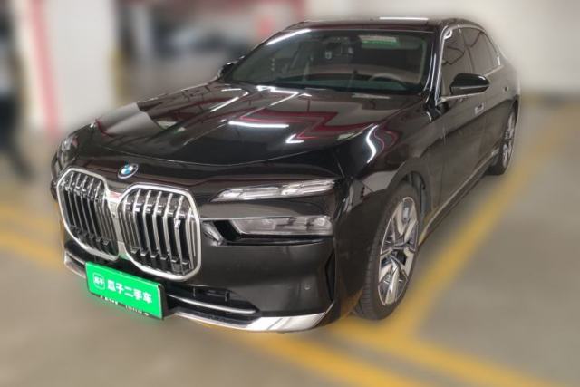 Used BMW i7 2023 xDrive60L Luxury Package