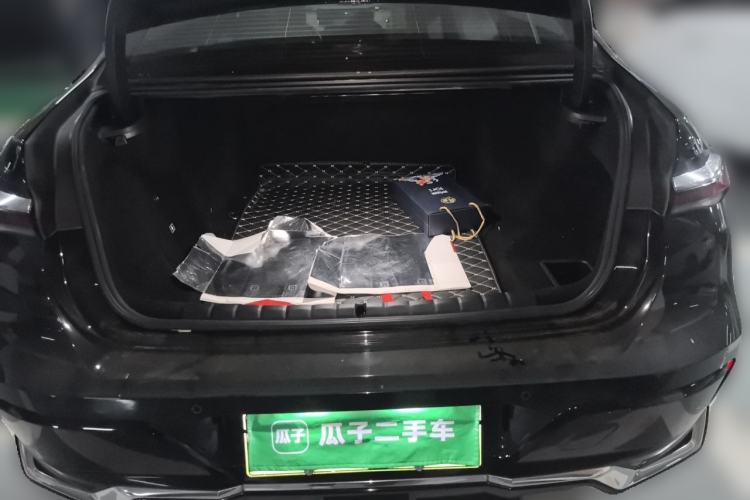 Used BMW i7 2023 eDrive50L Leading M Sport Package Trunk