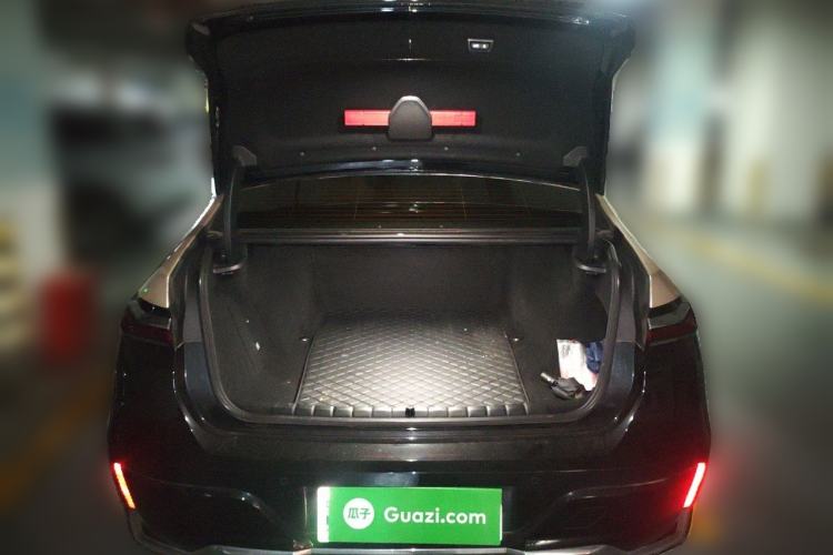 Used BMW i7 2023 eDrive50L Leading M Sport Package Trunk