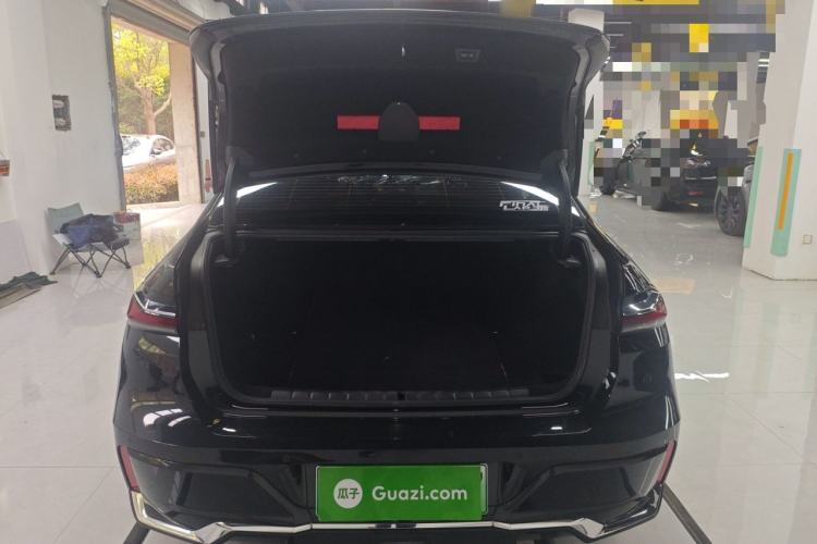 Used BMW i7 2023 eDrive50L Prestige M Sport Package Trunk