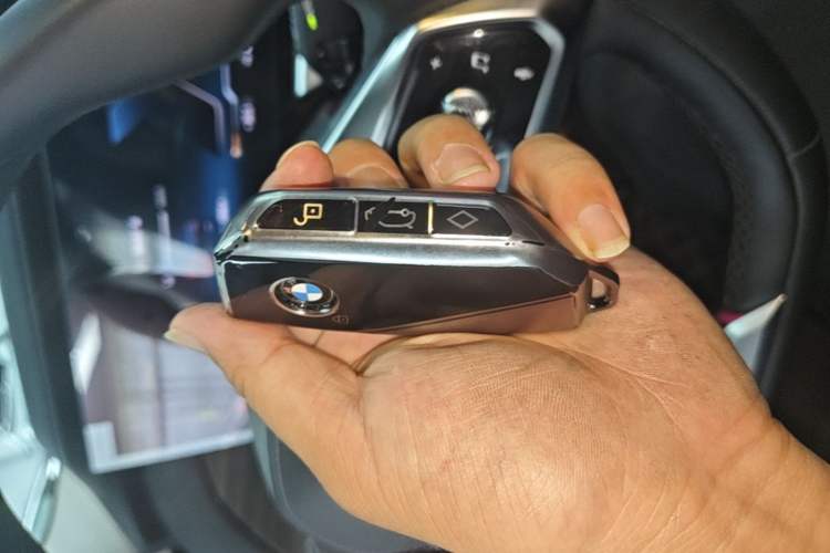 Used BMW i7 2023 eDrive50L Premium Luxury Package Vehicle Key