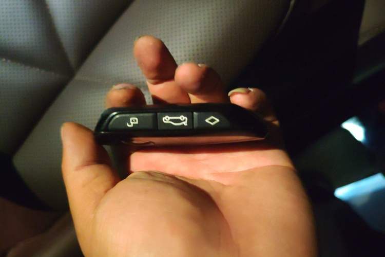 Used BMW i7 2023 eDrive50L Leading M Sport Package Vehicle Key