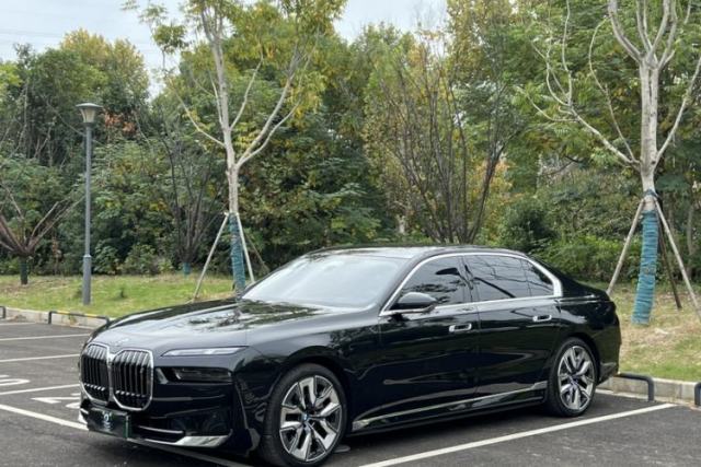 Used BMW i7 2023 eDrive50L Prestige Luxury Package
