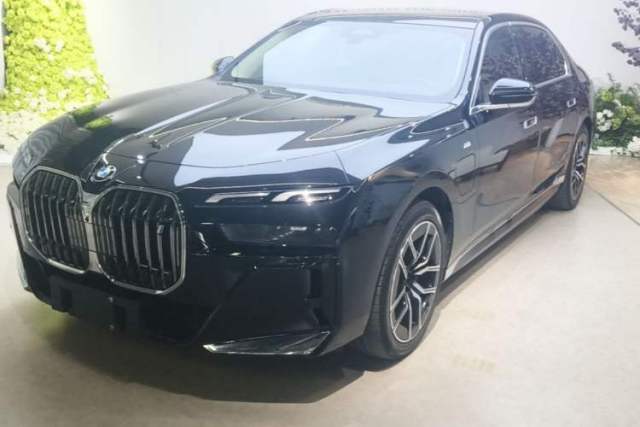Used BMW i7 2023 eDrive50L Leading M Sport Package