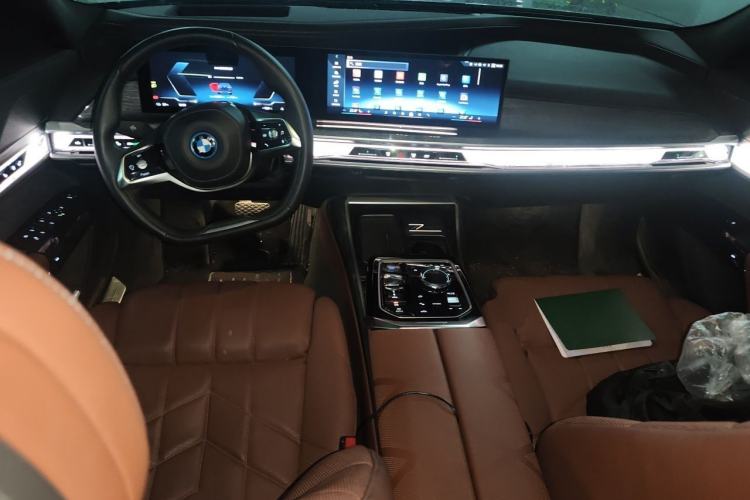 Used BMW i7 2023 eDrive50L Prestige Luxury Package Center Console