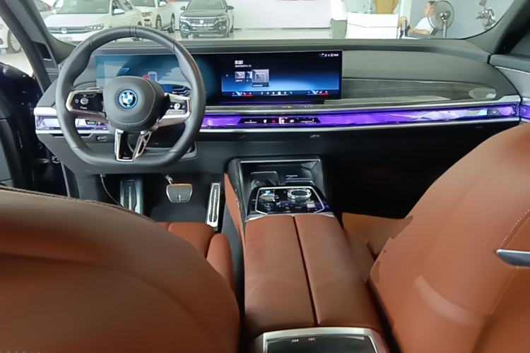 Used BMW i7 2023 eDrive50L Prestige M Sport Package Center Console