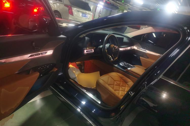 Used BMW i7 2023 eDrive50L Leading M Sport Package Driver Seat