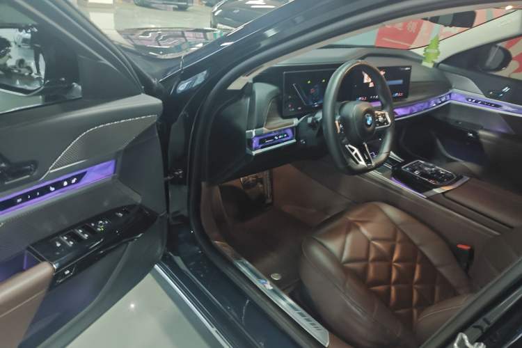 Used BMW i7 2023 eDrive50L Leading M Sport Package Driver Seat