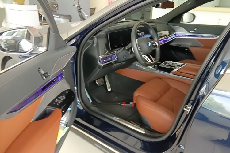 Used BMW i7 2023 eDrive50L Prestige M Sport Package Driver Seat
