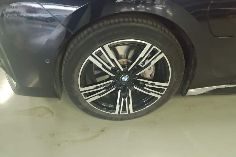 Used BMW i7 2023 eDrive50L Leading M Sport Package Exterior 4