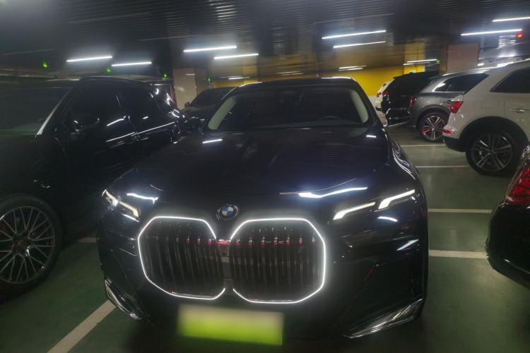 Used BMW i7 2023 eDrive50L Leading M Sport Package Front