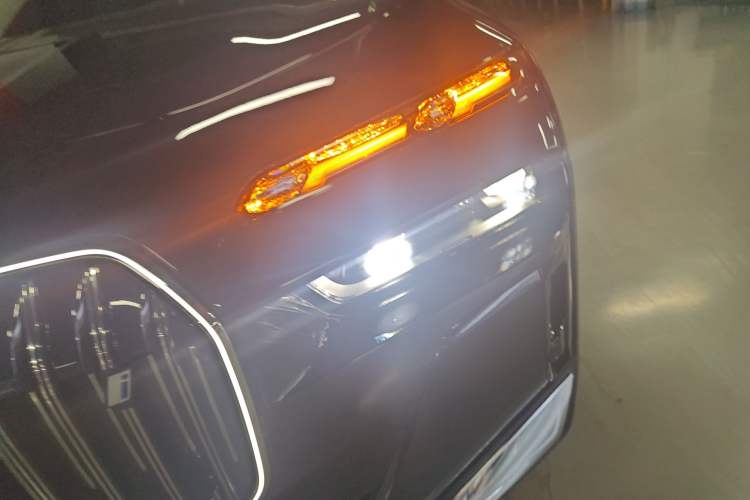 Used BMW i7 2023 eDrive50L Leading M Sport Package Left Front Headlight