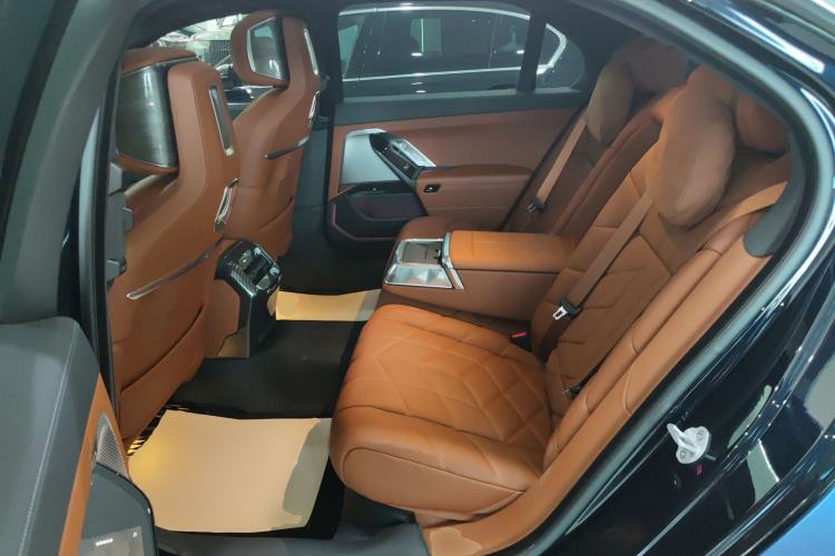 Used BMW i7 2023 eDrive50L Prestige M Sport Package Left Rear Seat