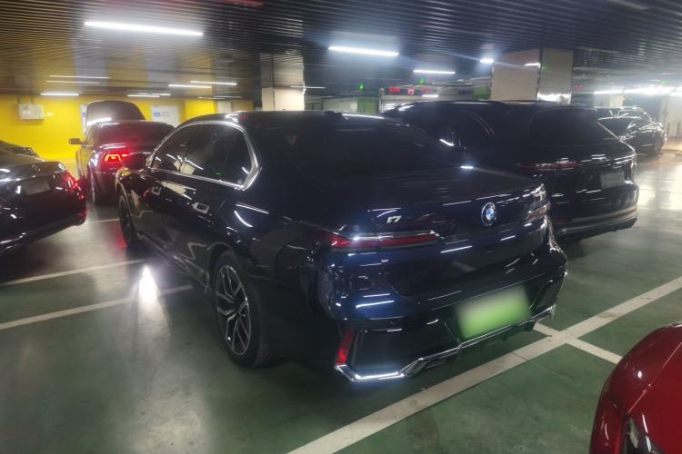 Used BMW i7 2023 eDrive50L Leading M Sport Package Rear Left 45 Deg