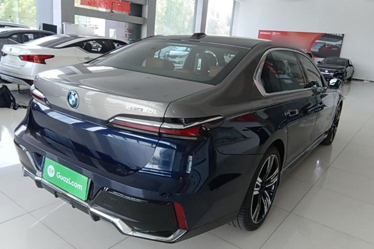 Used BMW i7 2023 eDrive50L Prestige M Sport Package Rear Right 45 Deg