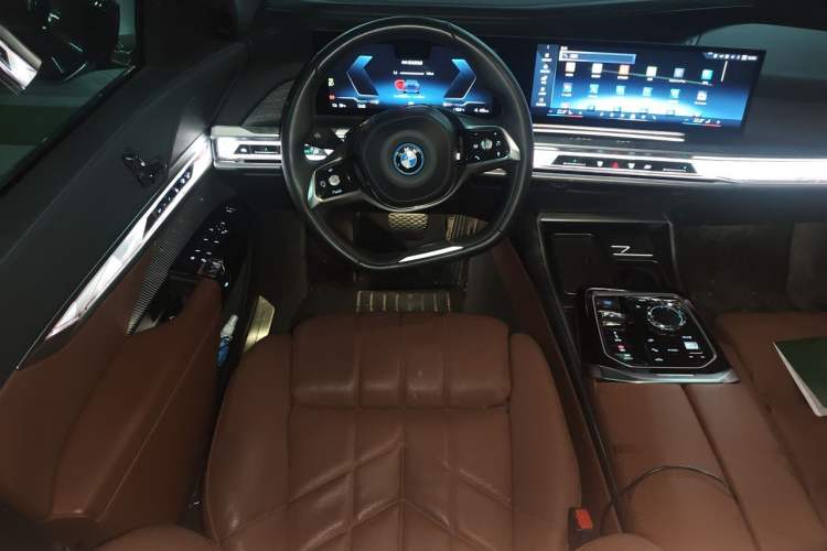 Used BMW i7 2023 eDrive50L Prestige Luxury Package Steering Wheel