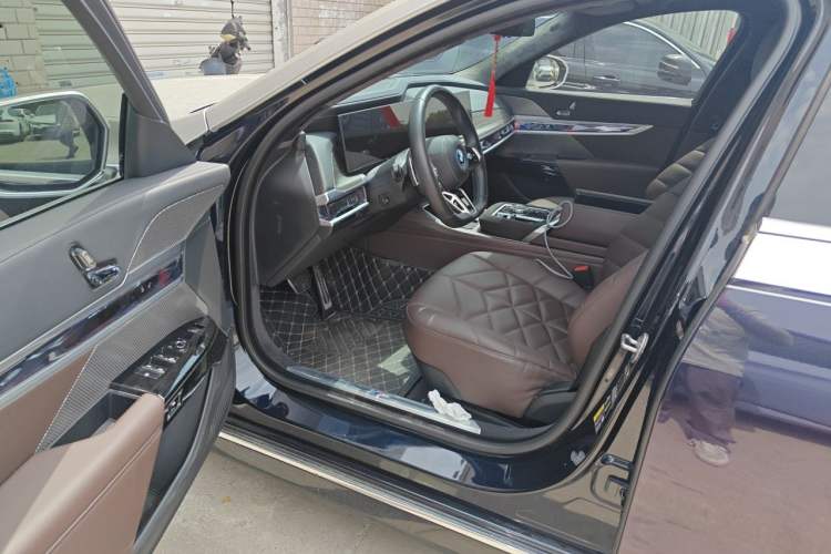 Used BMW i7 2023 eDrive50L Leading M Sport Package Driver Seat