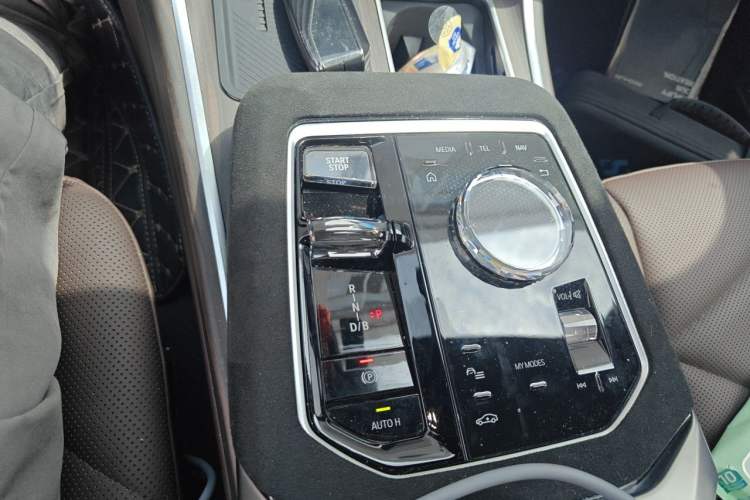 Used BMW i7 2023 eDrive50L Leading M Sport Package Gear Lever