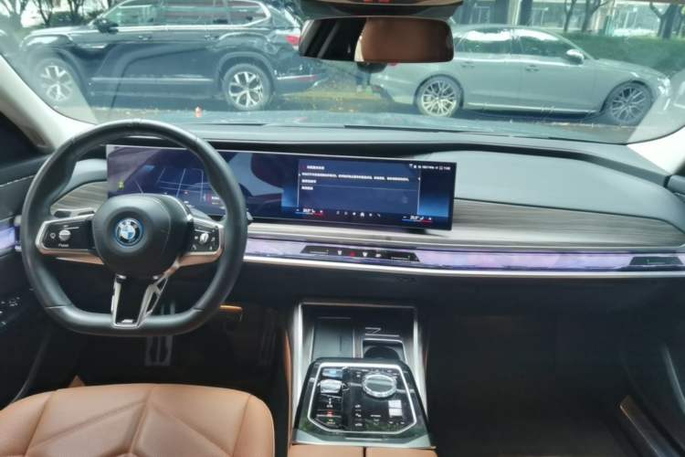 Used BMW i7 2023 eDrive50L Leading M Sport Package Center Console
