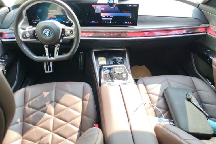 Used BMW i7 2023 eDrive50L Leading M Sport Package Center Console