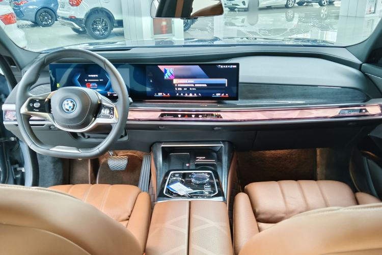 Used BMW i7 2023 eDrive50L Prestige Luxury Package Center Console