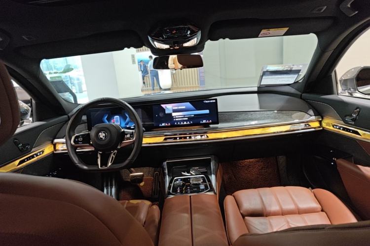 Used BMW i7 2023 eDrive50L Prestige M Sport Package Center Console