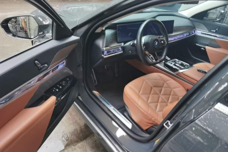 Used BMW i7 2023 eDrive50L Leading M Sport Package Driver Seat