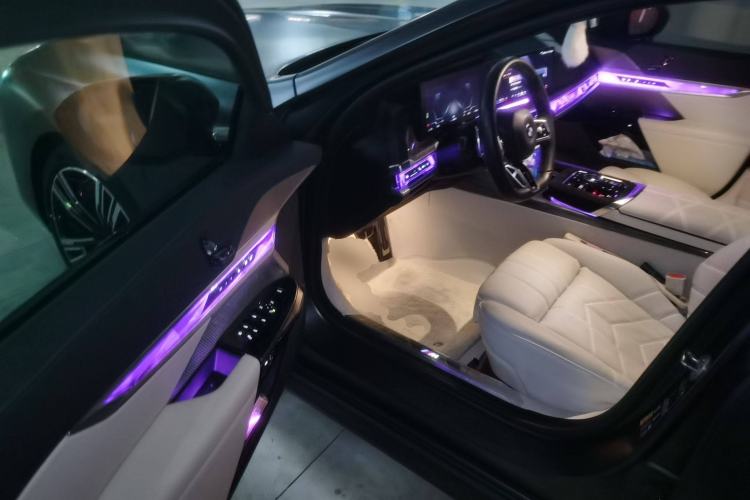 Used BMW i7 2023 eDrive50L Prestige M Sport Package Driver Seat
