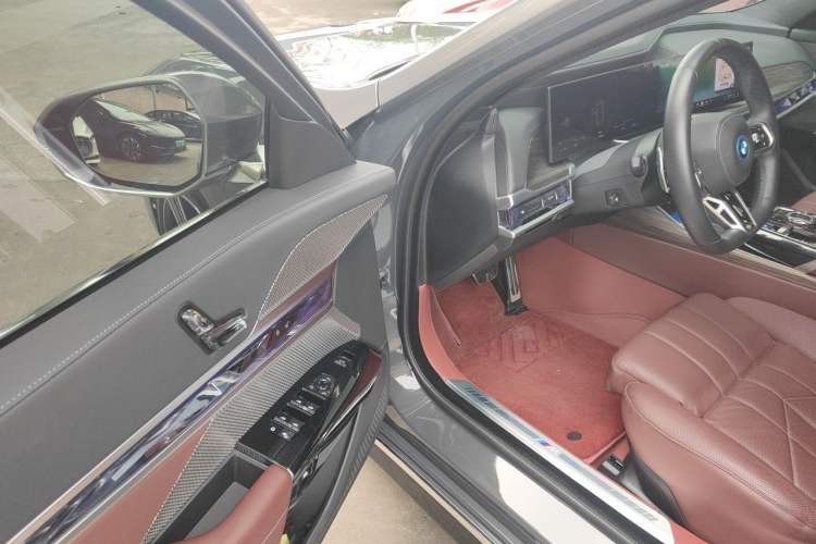 Used BMW i7 2023 eDrive50L Prestige M Sport Package Driver Seat