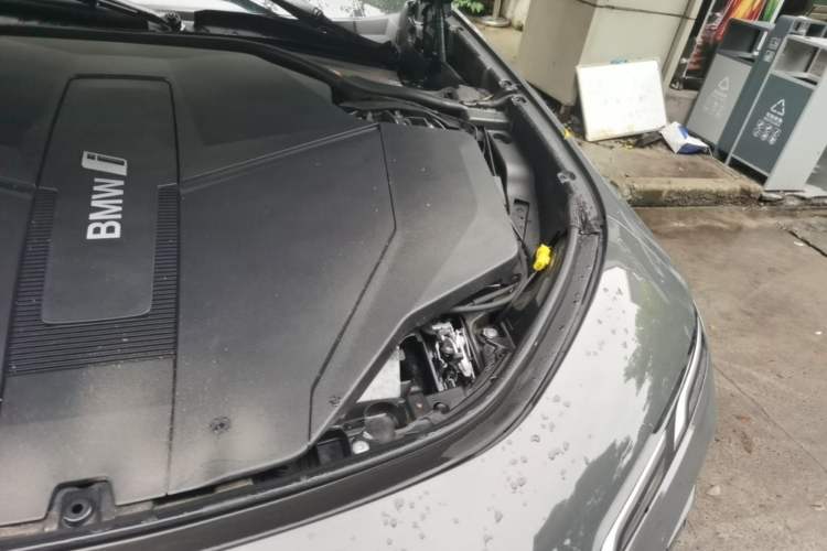Used BMW i7 2023 eDrive50L Leading M Sport Package Engine Bay Left