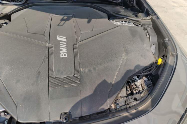 Used BMW i7 2023 eDrive50L Leading M Sport Package Engine Bay Left