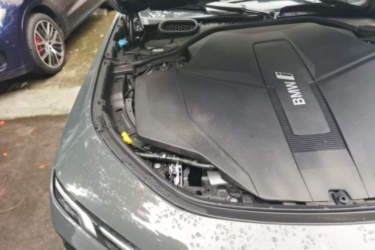 Used BMW i7 2023 eDrive50L Leading M Sport Package Engine Bay Right