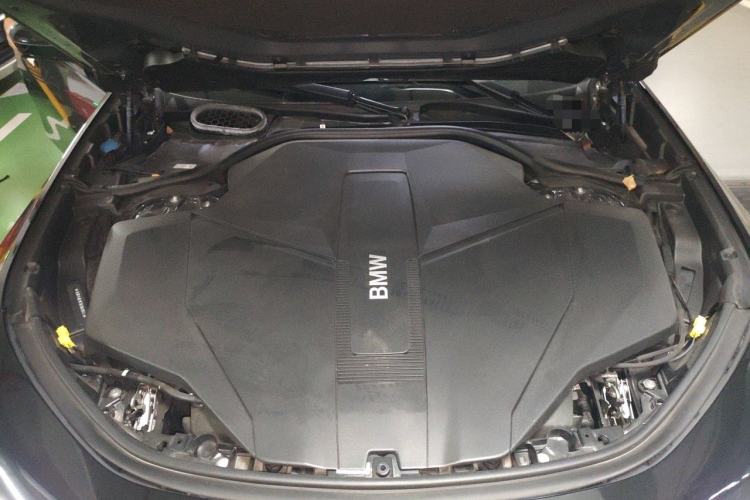 Used BMW i7 2023 xDrive60L M Sport Package Engine Bay