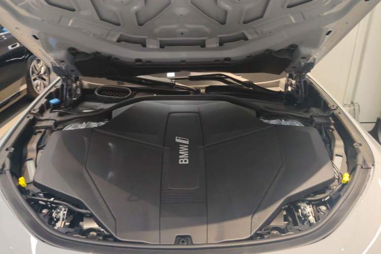 Used BMW i7 2023 eDrive50L Prestige M Sport Package Engine Bay