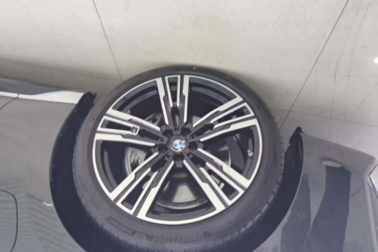 Used BMW i7 2023 eDrive50L Prestige M Sport Package Exterior 4