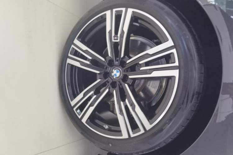 Used BMW i7 2023 eDrive50L Prestige M Sport Package Exterior 5