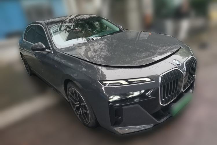 Used BMW i7 2023 eDrive50L Leading M Sport Package Front Right 45 Deg