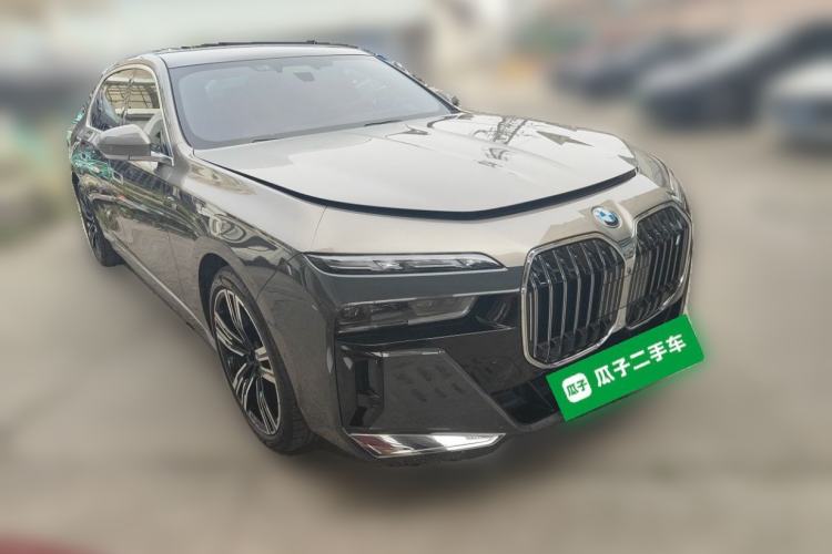 Used BMW i7 2023 eDrive50L Prestige M Sport Package Front Right 45 Deg