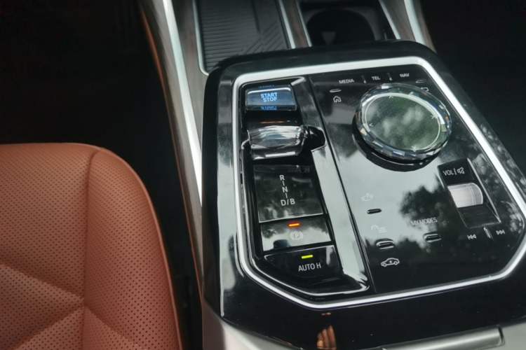 Used BMW i7 2023 eDrive50L Leading M Sport Package Gear Lever