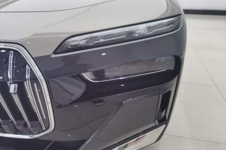 Used BMW i7 2023 eDrive50L Prestige M Sport Package Left Front Headlight