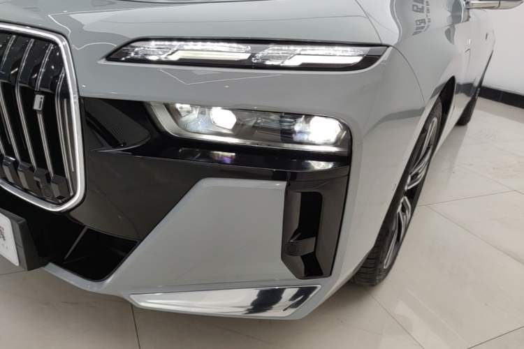 Used BMW i7 2023 eDrive50L Prestige M Sport Package Left Front Headlight