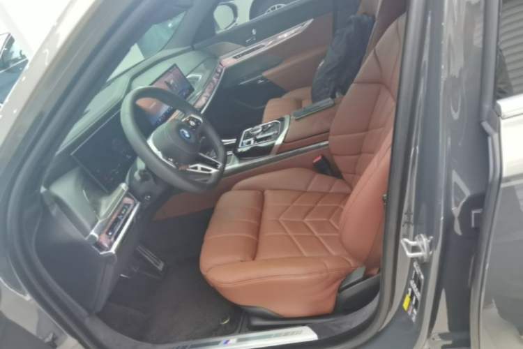 Used BMW i7 2023 eDrive50L Prestige M Sport Package Left Front Seat