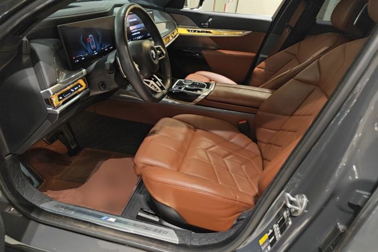 Used BMW i7 2023 eDrive50L Prestige M Sport Package Left Front Seat