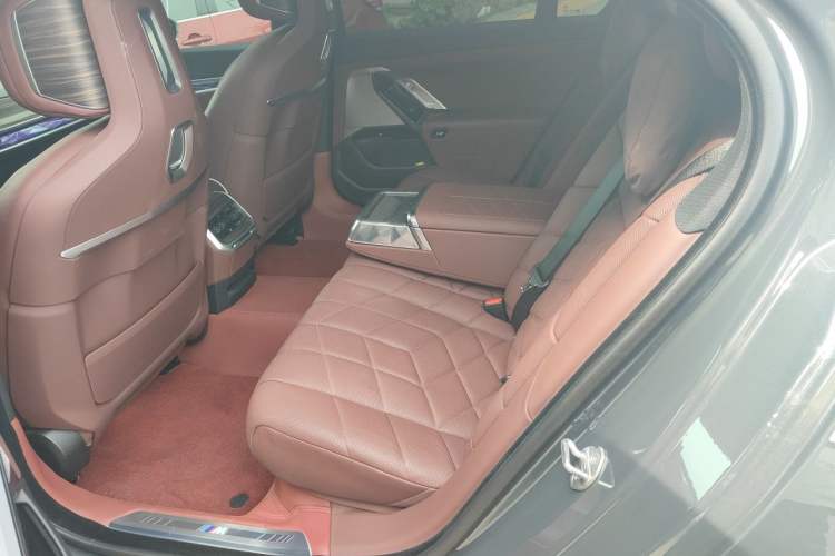 Used BMW i7 2023 eDrive50L Prestige M Sport Package Left Rear Seat