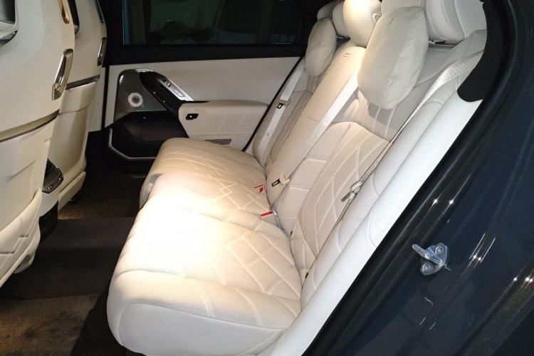 Used BMW i7 2023 xDrive60L M Sport Package Left Rear Seat