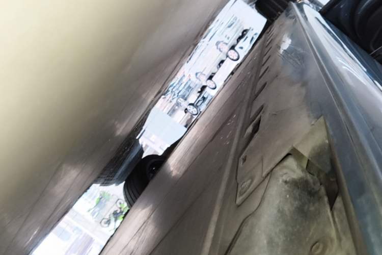 Used BMW i7 2023 eDrive50L Prestige Luxury Package Left Side Sill