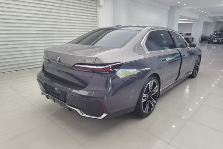 Used BMW i7 2023 eDrive50L Prestige M Sport Package Rear Right 45 Deg